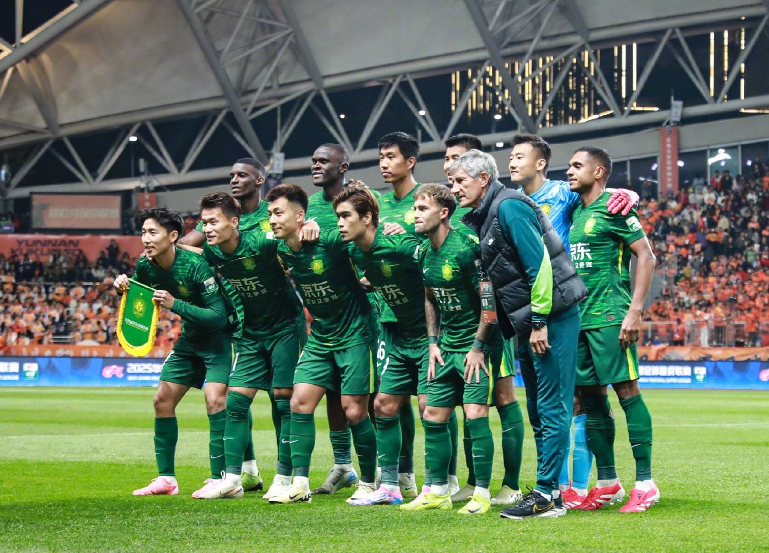 的表现令人 的表现令人