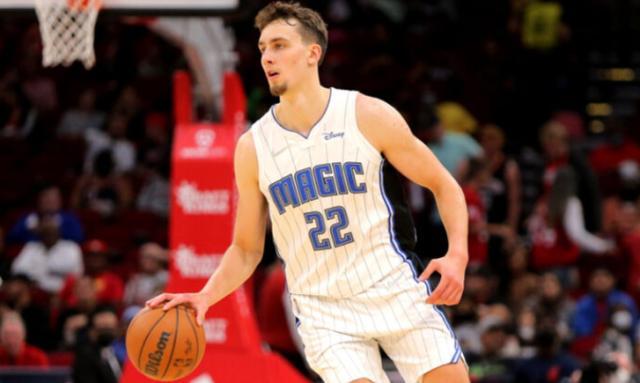 在中场的角 在中场的角