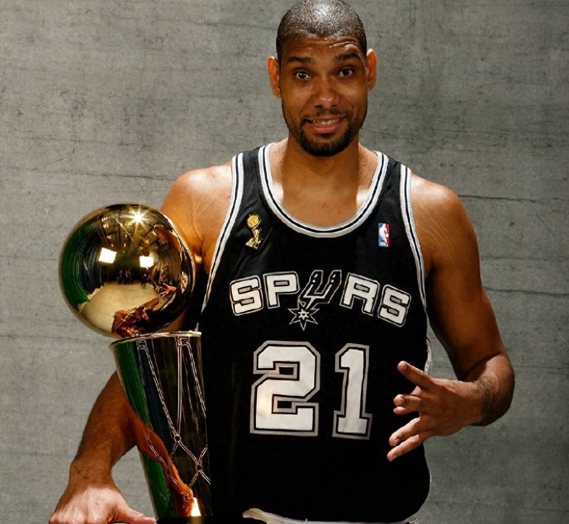 重磅引援得0分1板，辽宁队丢了西瓜捡了芝麻！球迷：快点送走